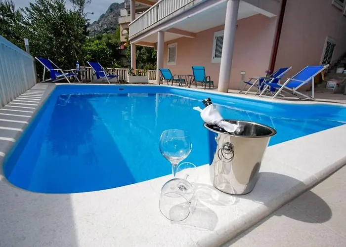 Adriatic Blue With Pool Appartement *