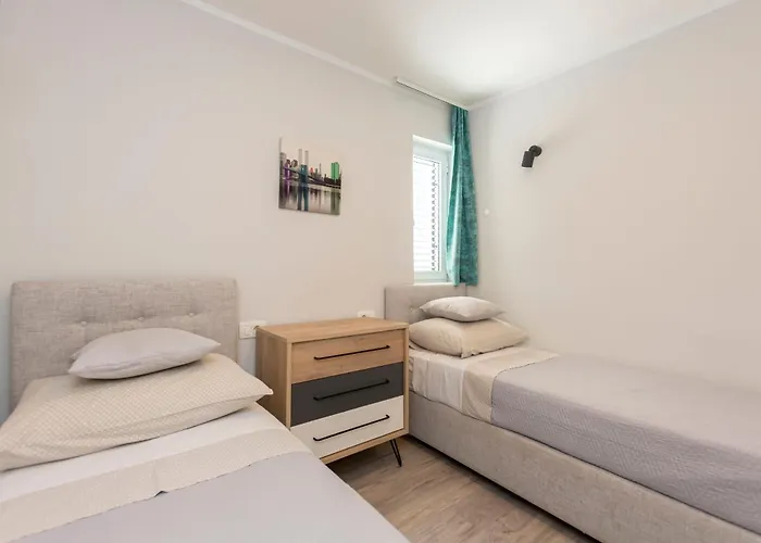 Adriatic Blue With Pool Appartement *